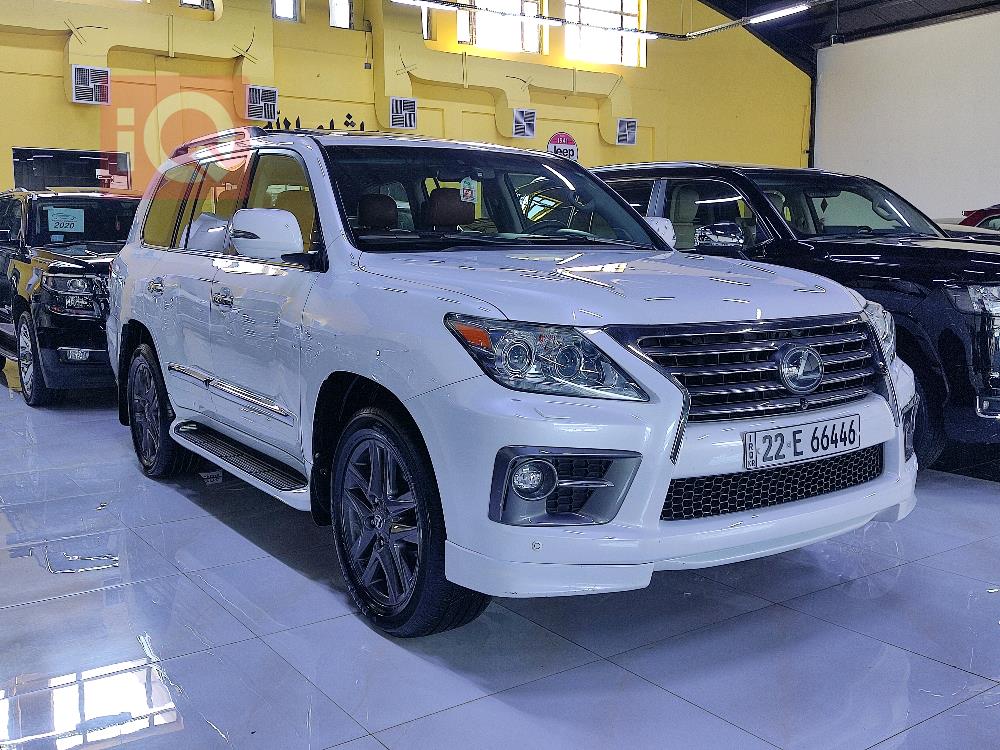 Lexus LX